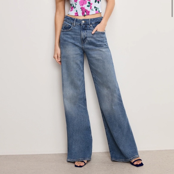 Good American Denim - Good American Good Ease Relaxed Fit Jeans (Black, not Blue -pic only)